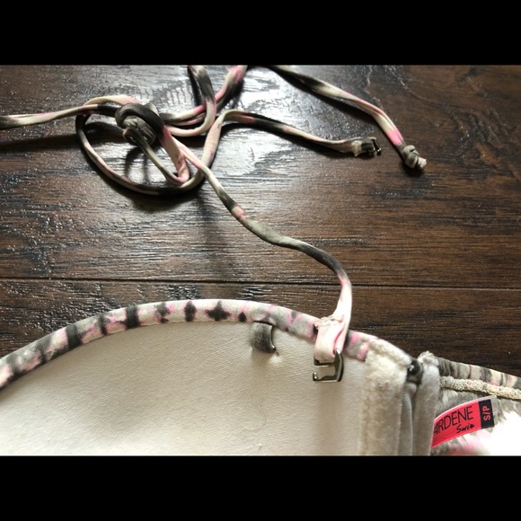 BATHING SUIT TOP/BIKINI/SWIMSUIT - Picture 3 of 4